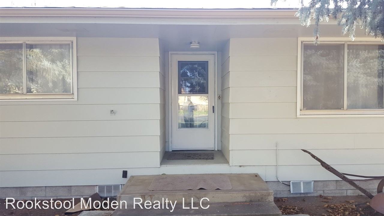 2742 5th St - Photo 2 of 19