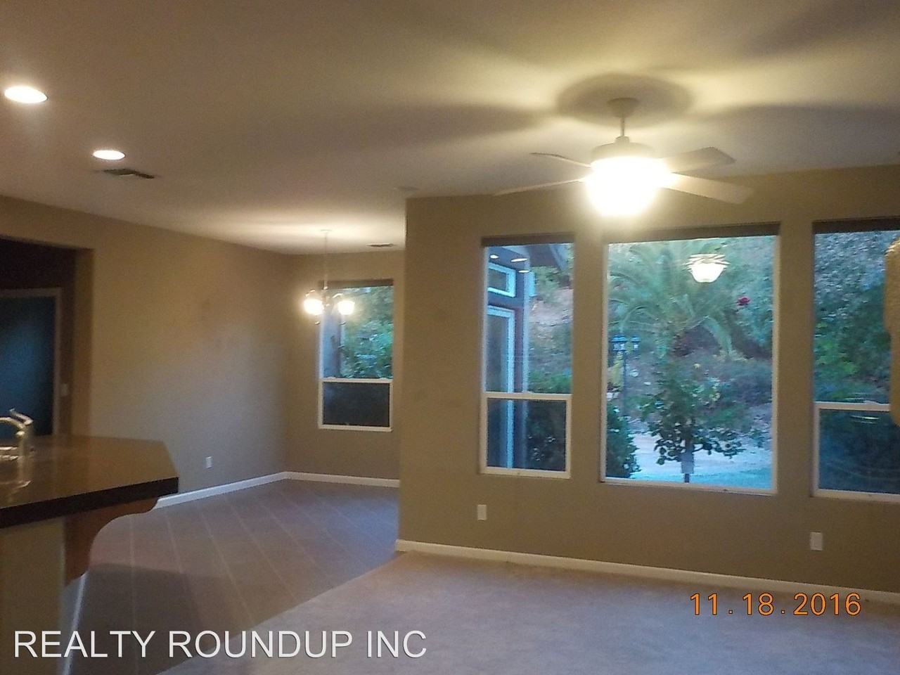 1176 Burwick Ln - Photo 3 of 8