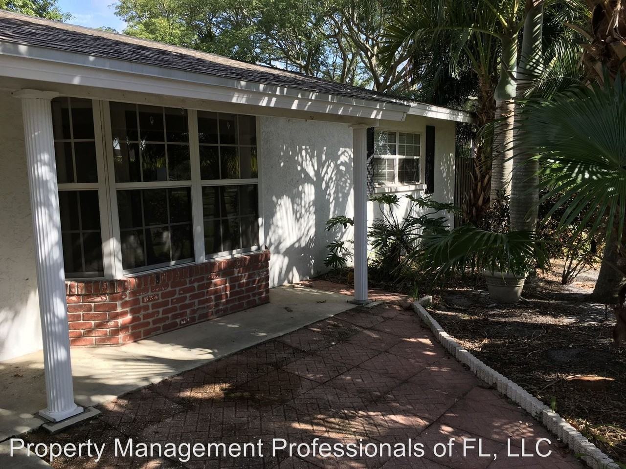 1947 South Carolina Ave NE - Photo 3 of 17