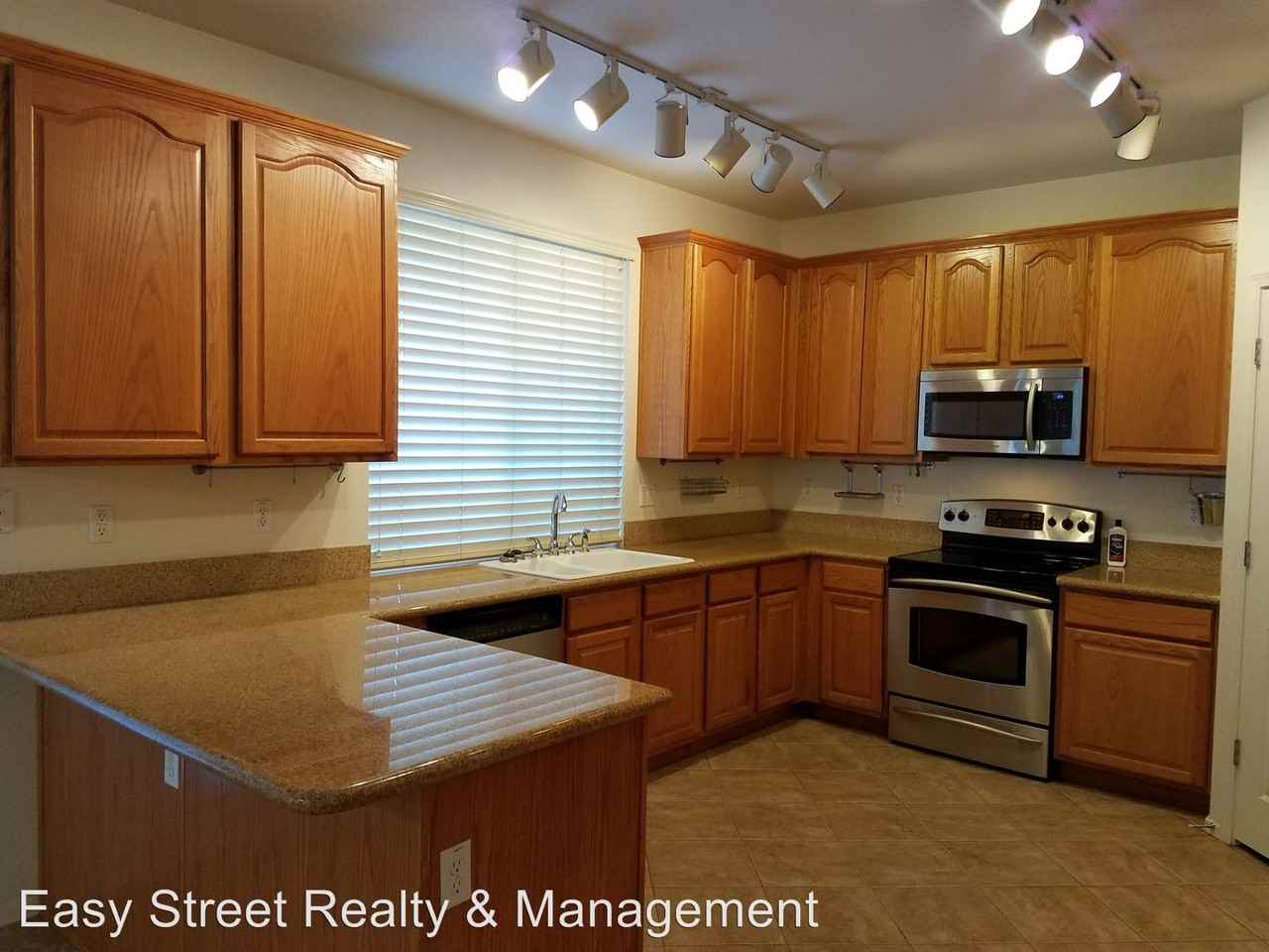 15072 W Post Dr - Photo 2 of 9