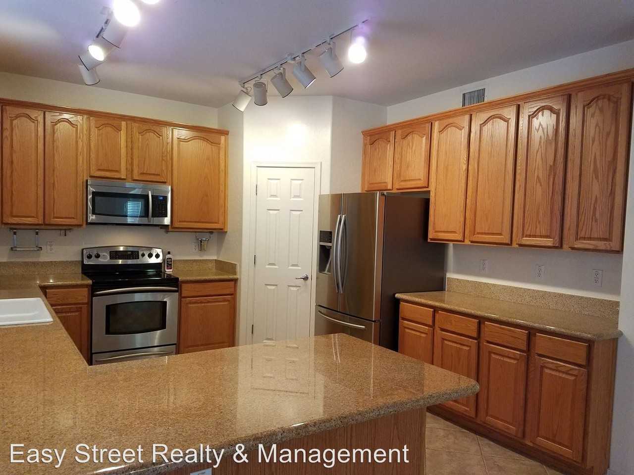 15072 W Post Dr - Photo 3 of 9