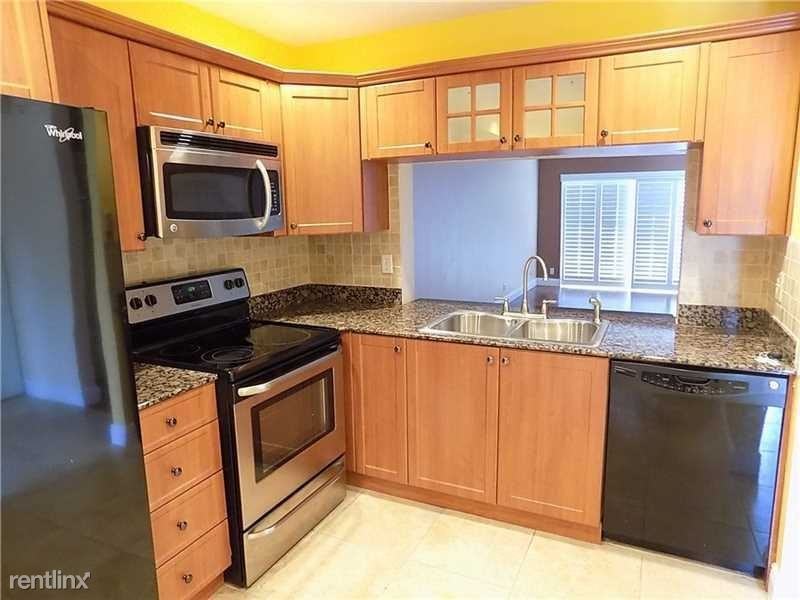 9248 NW 49th Pl #9248 - Photo 2 of 18