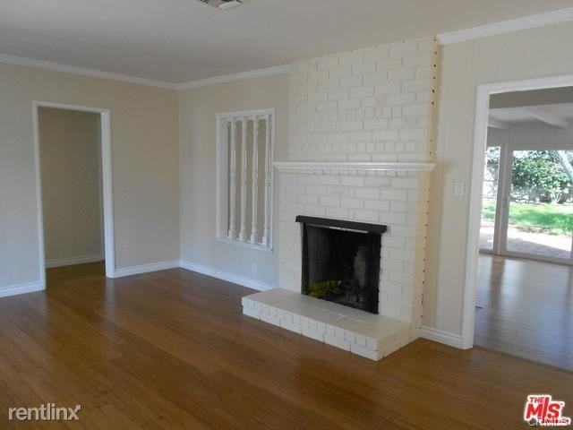 574 N Almar Ave - Photo 3 of 7