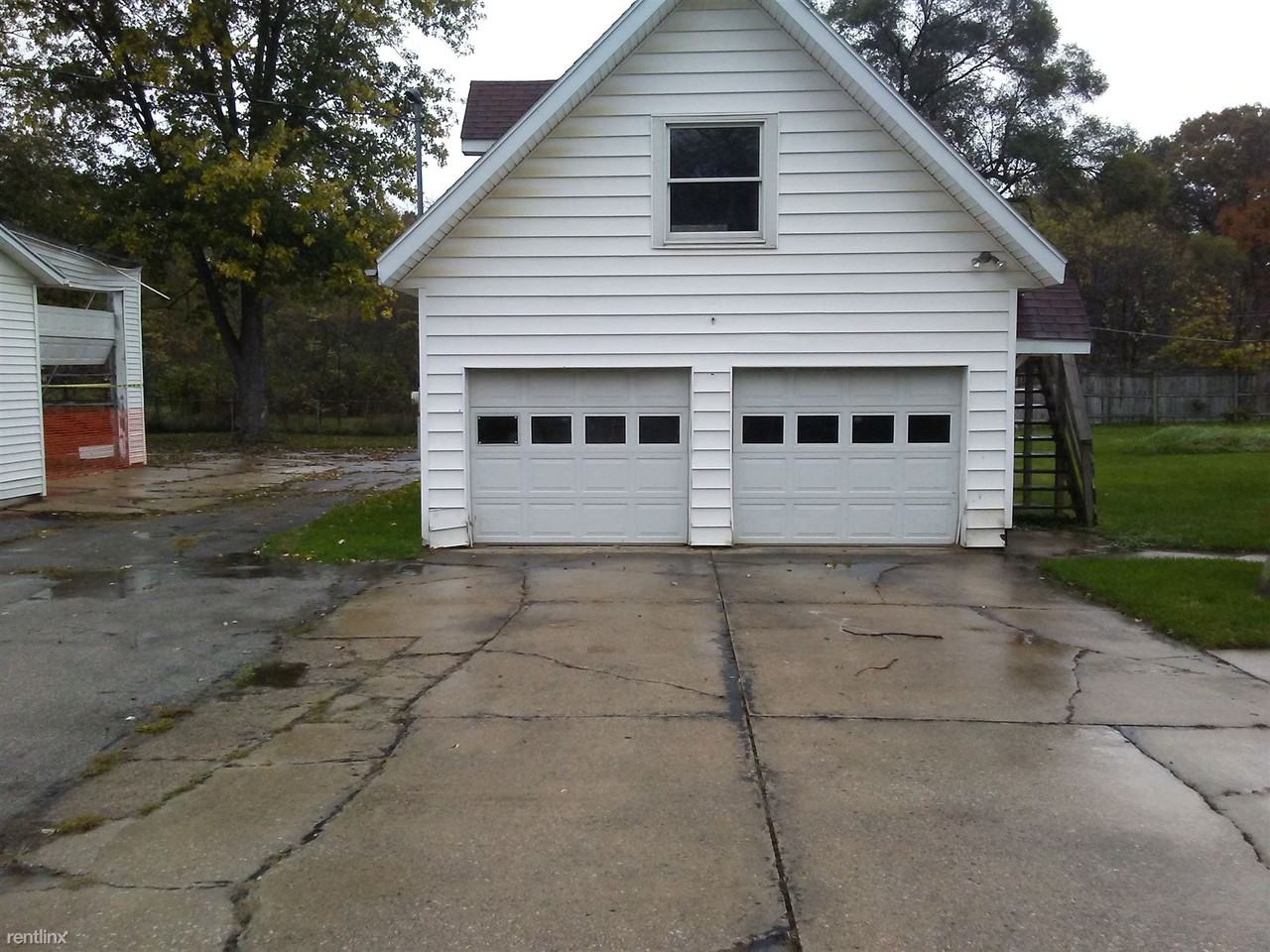 3133 S 3rd St - Photo 2 of 6