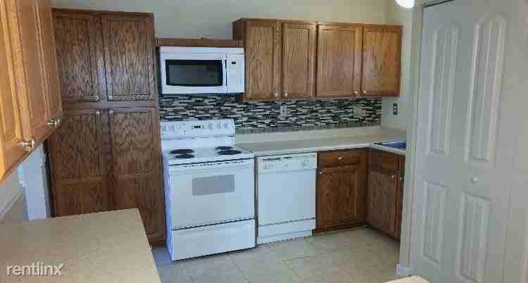 2508 Hermitage Way - Photo 2 of 9