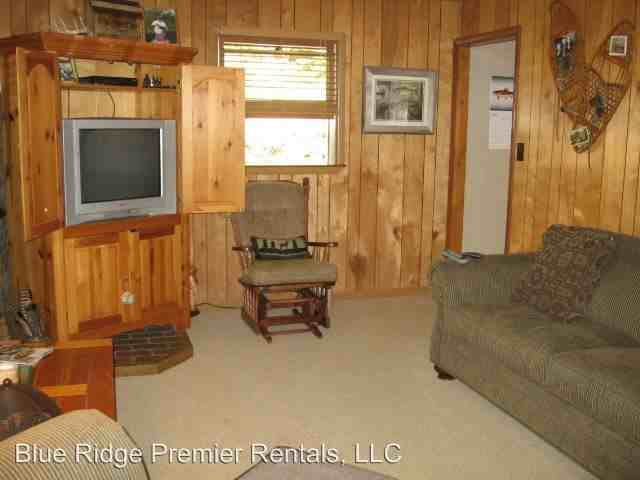 80 Daisy Ln - Photo 2 of 9