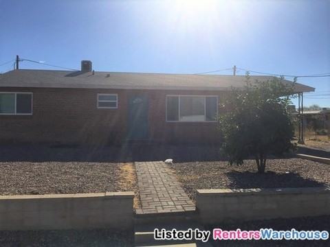 2122 N 2nd Ave - Photo 3 of 19