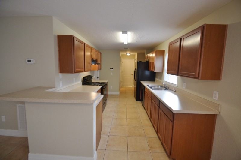 2620 Park Lake Dr - Photo 3 of 9