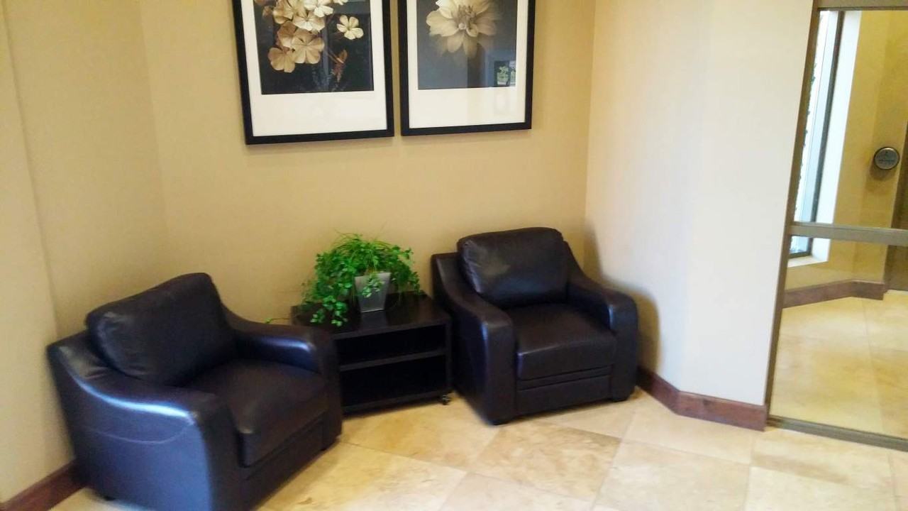 The Queensbury - Photo 3 of 8