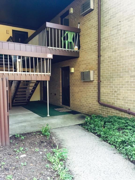 17 Pine Cluster Cir #D - Photo 2 of 11