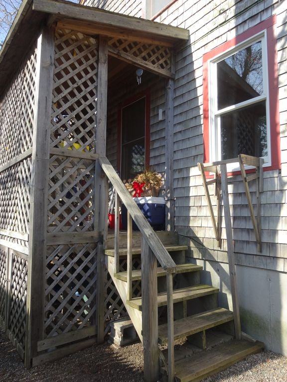 53 Florida Avenue - Photo 3 of 24