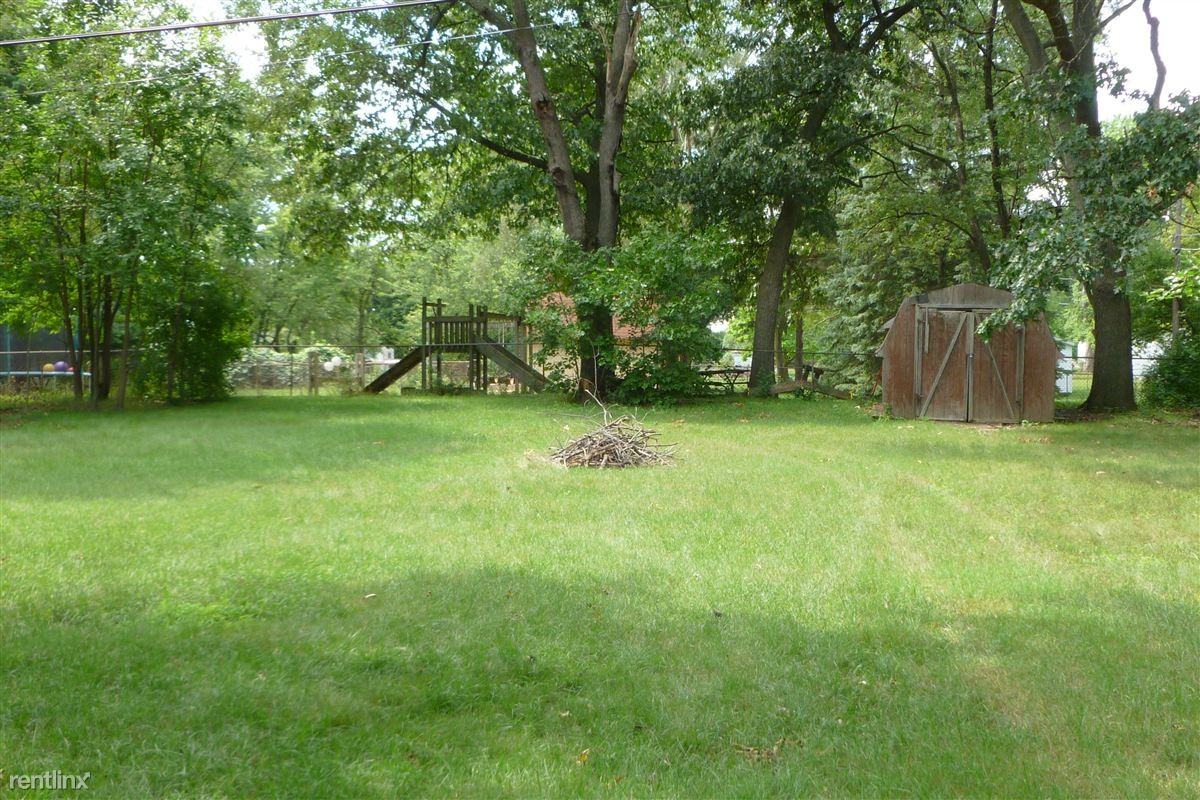 1643 Alma Ave - Photo 3 of 6