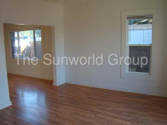 1108 W 14th St - Photo 2 of 8