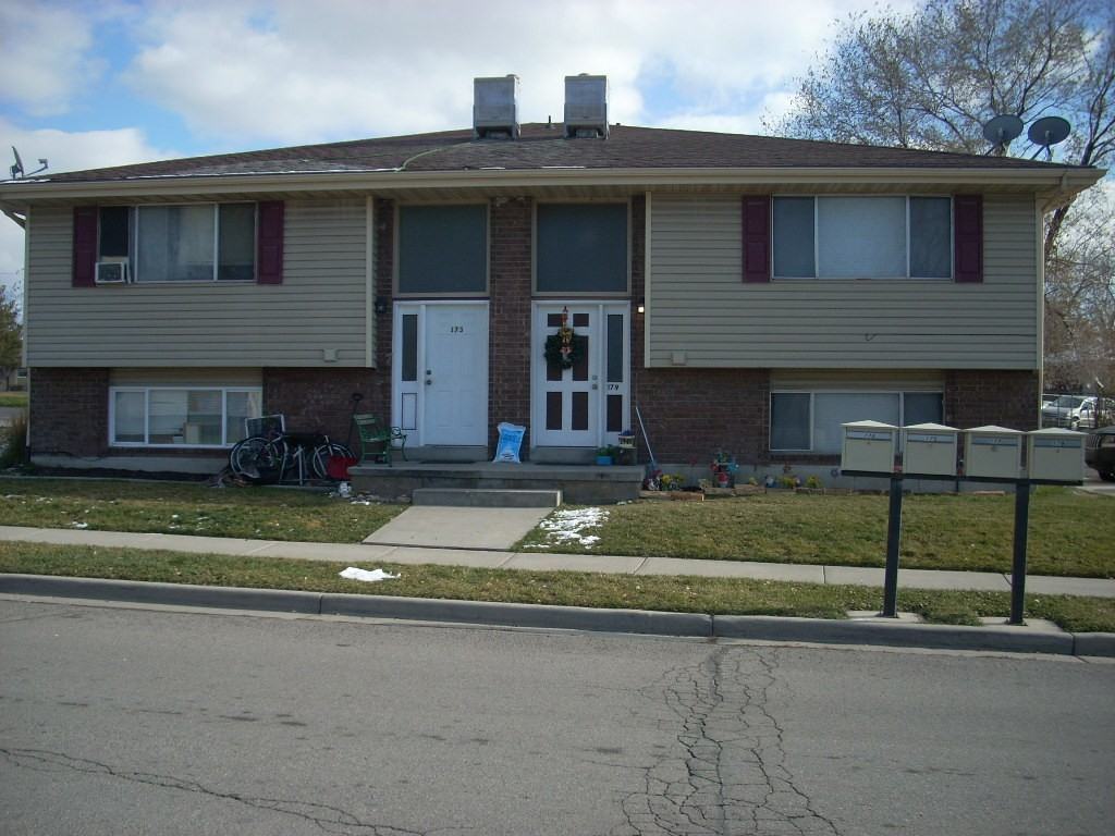 179 Foxbridge Dr - Photo 2 of 3