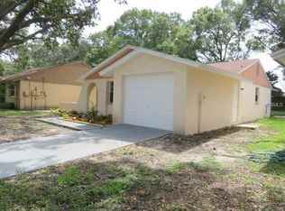 16132 Sagebrush Rd - Photo 2 of 9