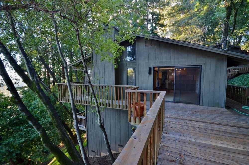 70 Hazel Ave - Photo 2 of 23