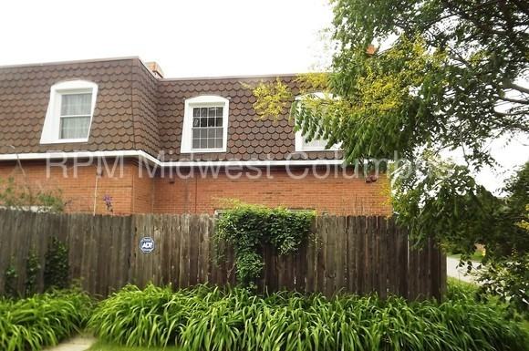 2830 Chateau Cir - Photo 3 of 19