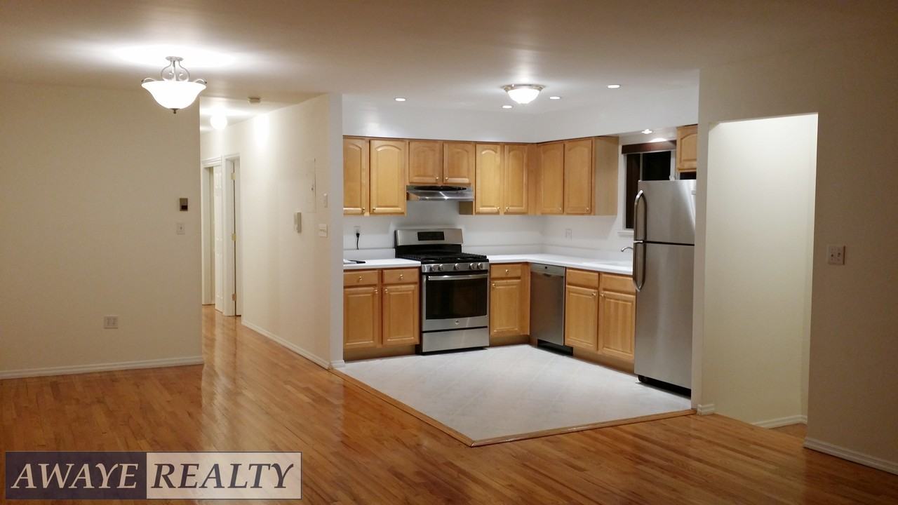 7009 10th Avenue - Photo 2 of 10