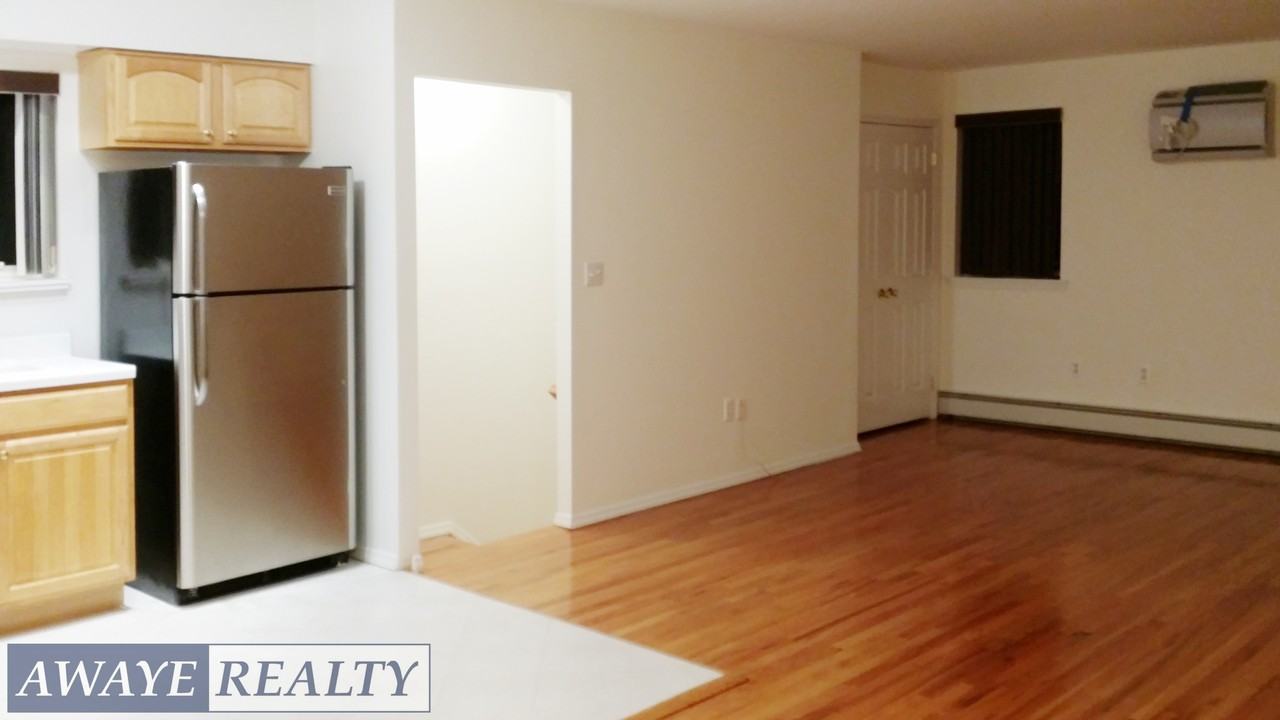 7009 10th Avenue - Photo 3 of 10