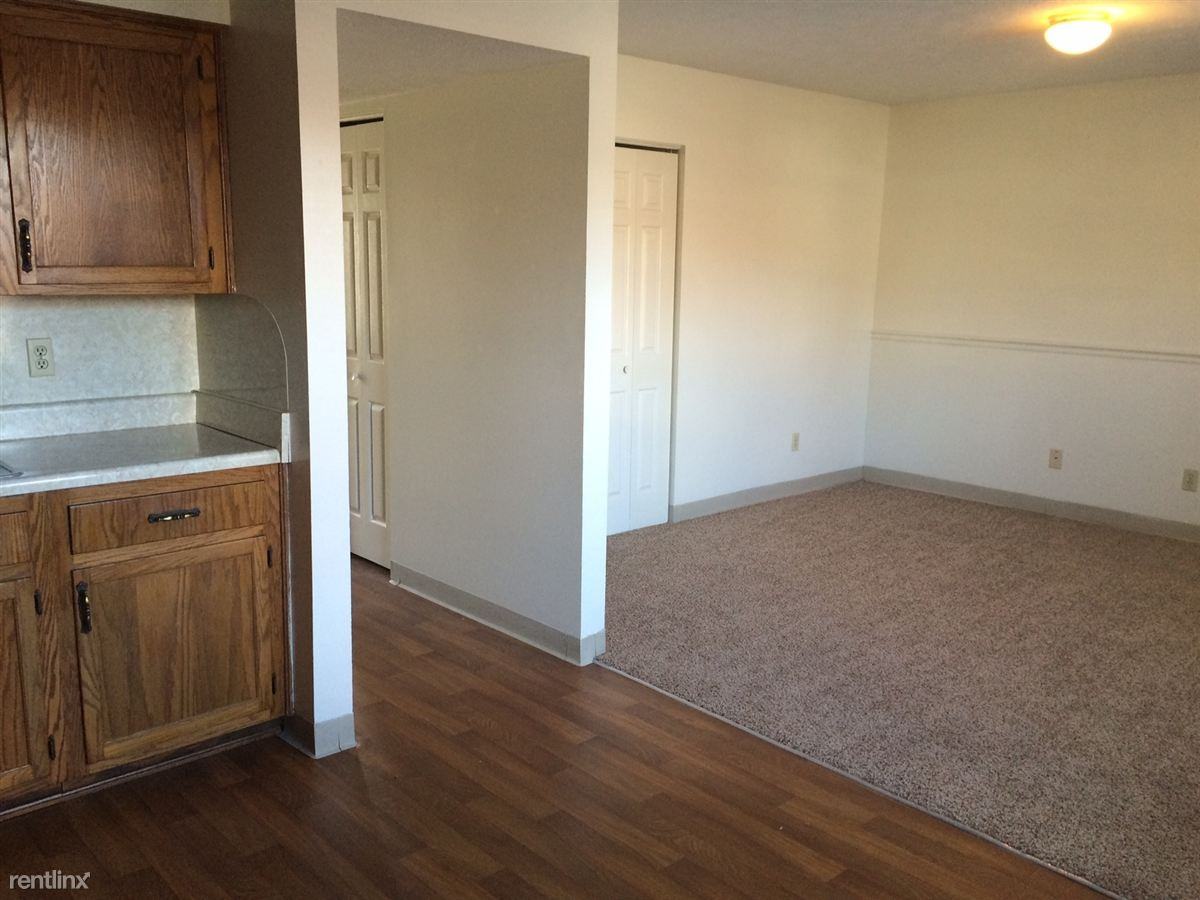 Green River Apartments - Photo 3 of 6