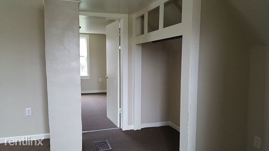 1303 College Ave - Photo 3 of 7