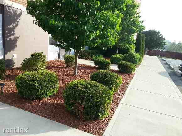 211 Matilda St - Photo 3 of 11