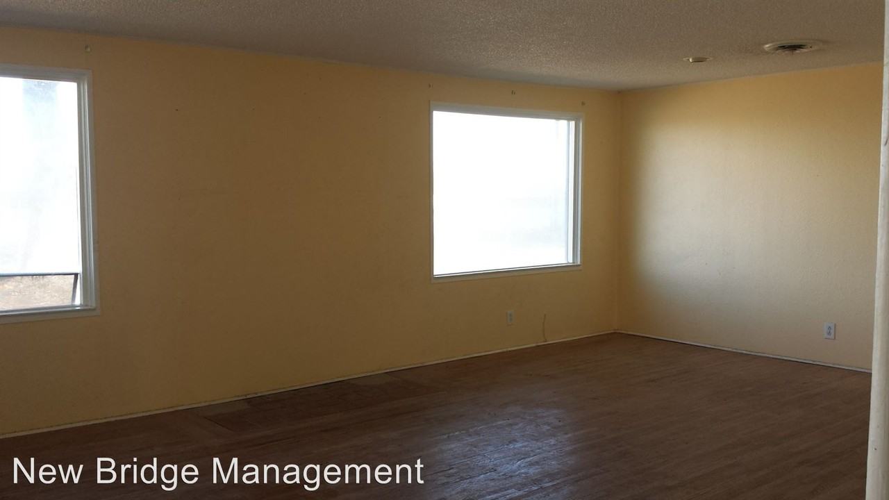 22385 Short Ave - Photo 3 of 13