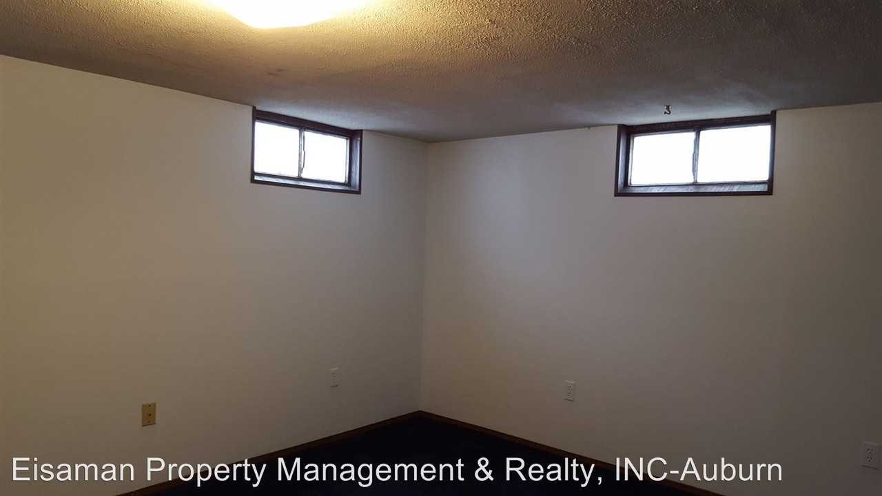 1006 N Van Buren St - Photo 2 of 14