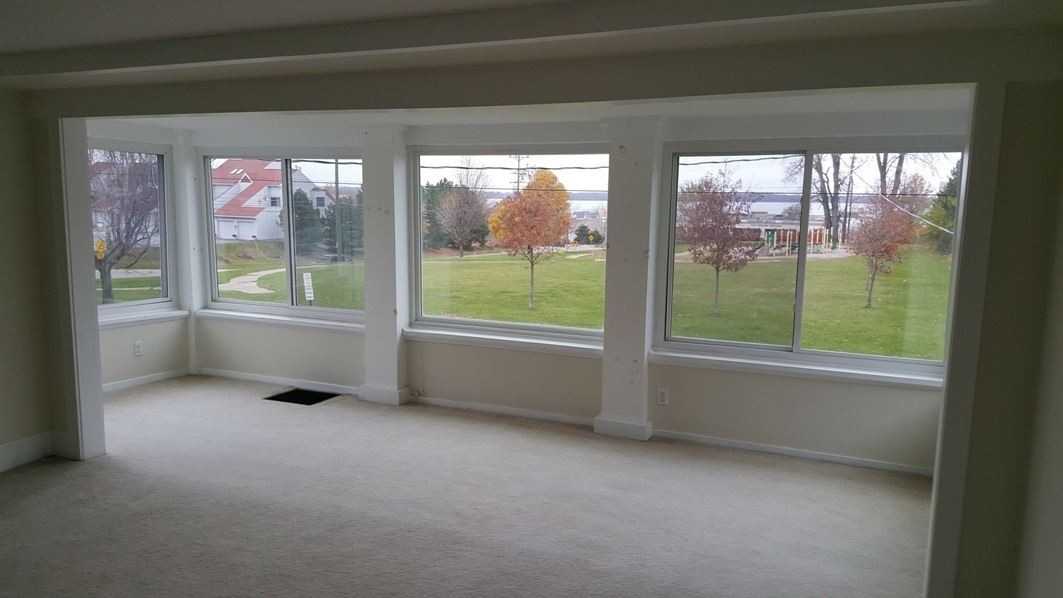 947 W 3rd St - Photo 3 of 9