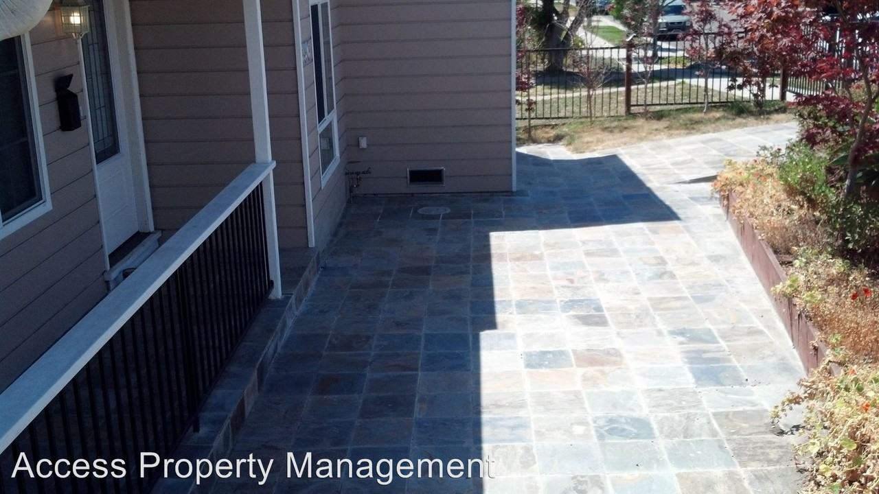 636 Kern St - Photo 3 of 5