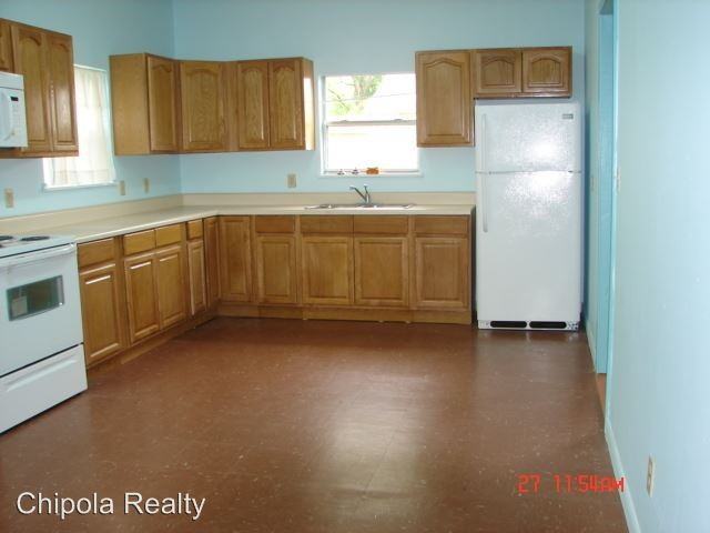 2636 North St - Photo 3 of 12