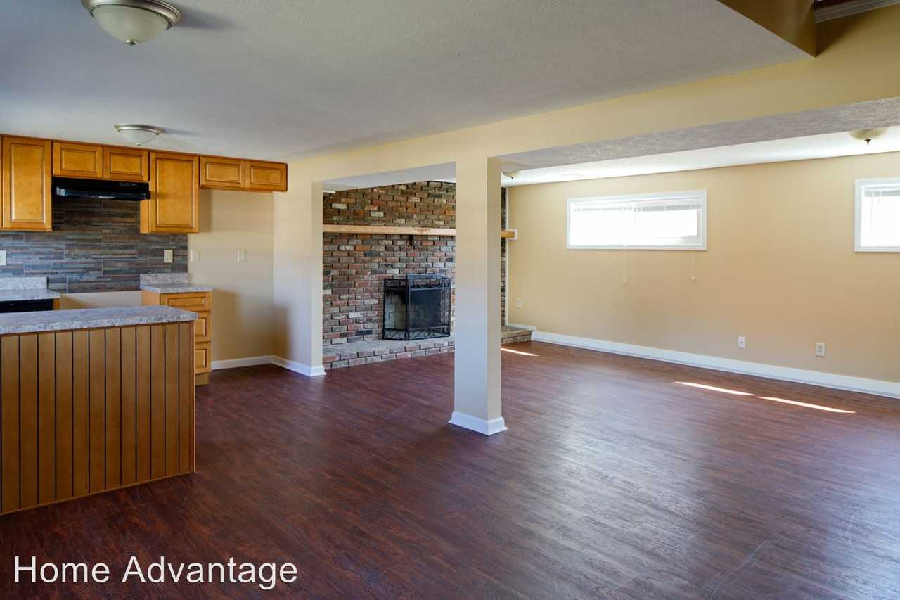 7506 Merlyn Cir - Photo 2 of 24