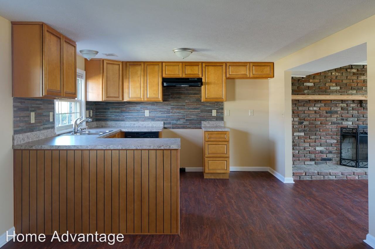 7506 Merlyn Cir - Photo 3 of 24