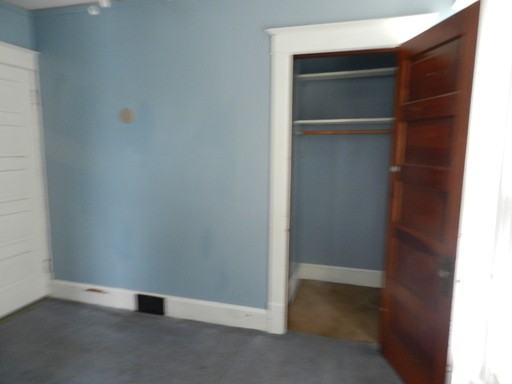 943 Kishwaukee St - Photo 3 of 6