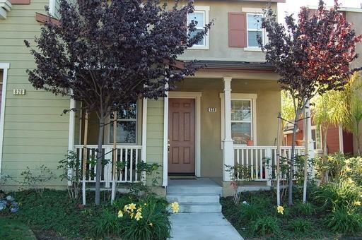 630 Green River St - Photo 2 of 21