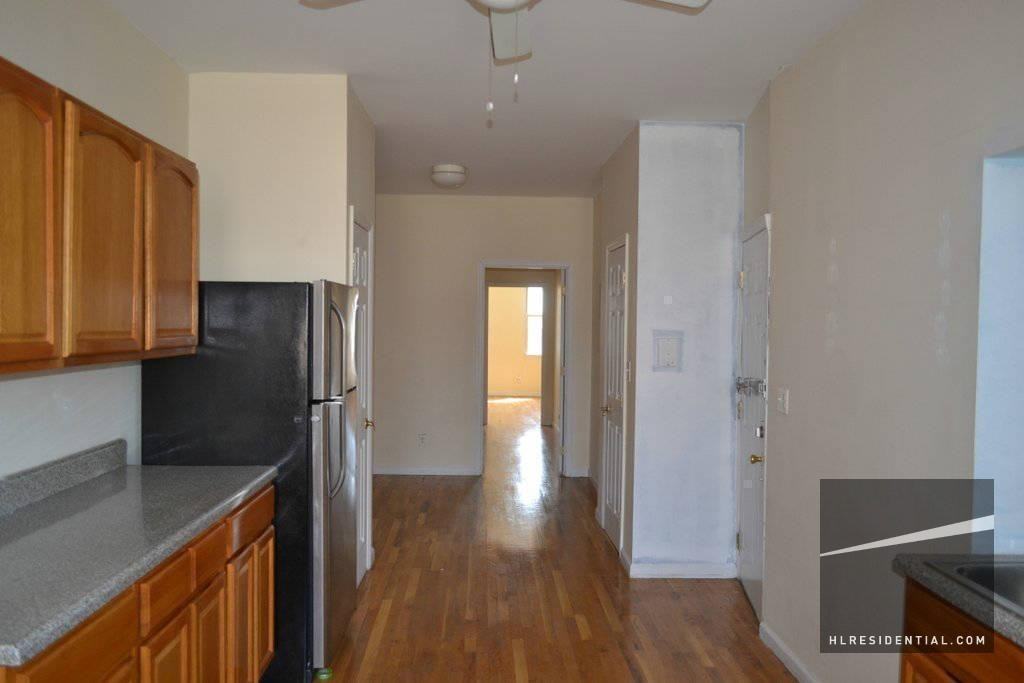 959-909 Metropolitan Ave #3R