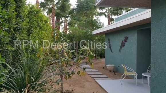 211 E Avenida Olancha - Photo 3 of 12