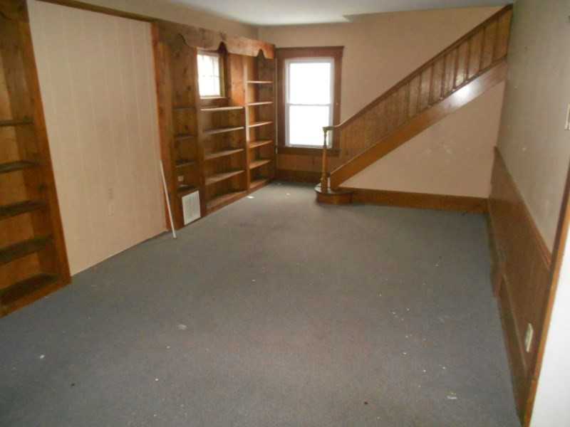 404 Broad Ave NW - Photo 2 of 5