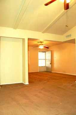 904 Grants Pkwy - Photo 2 of 16