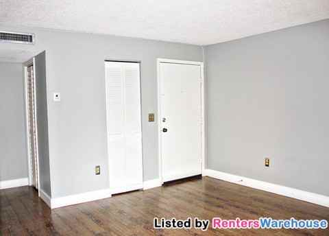 9003 Westchester Cir - Photo 3 of 16