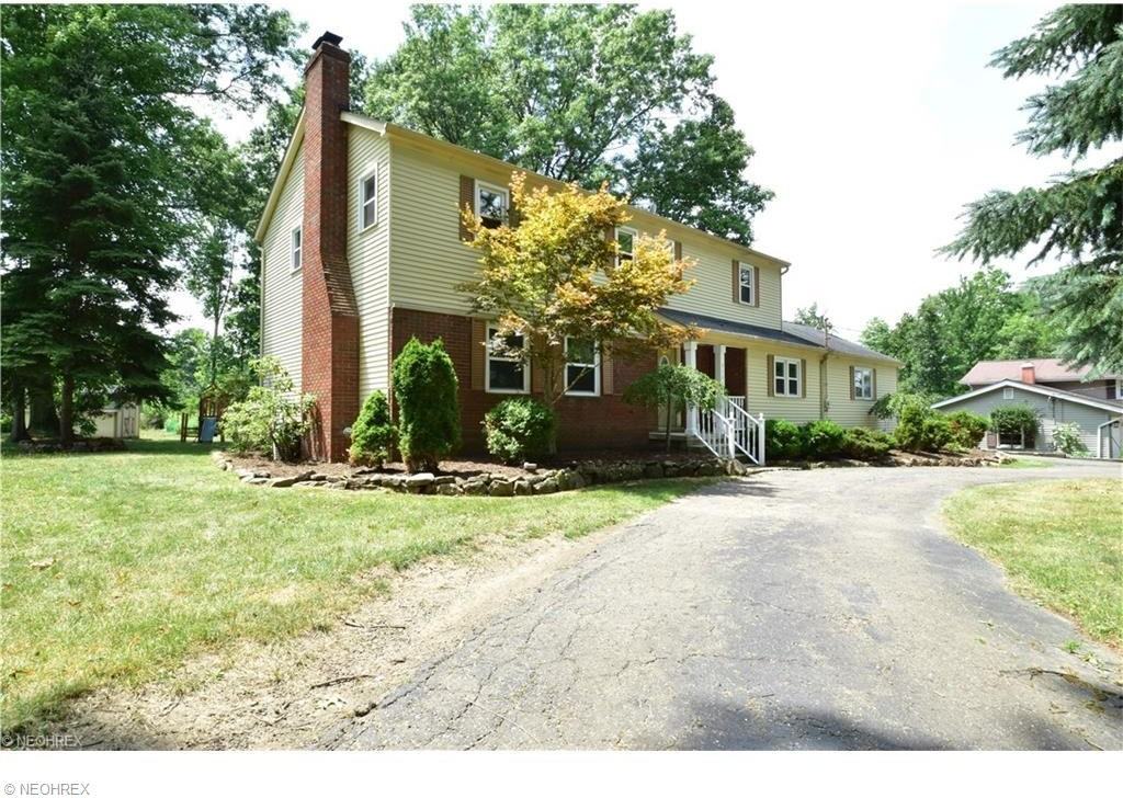 9186 Chamberlin Rd - Photo 2 of 34