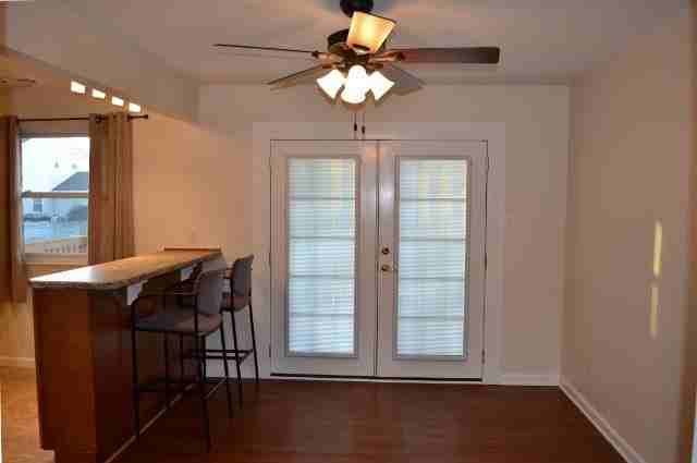 105 Wycombe Ave - Photo 3 of 16