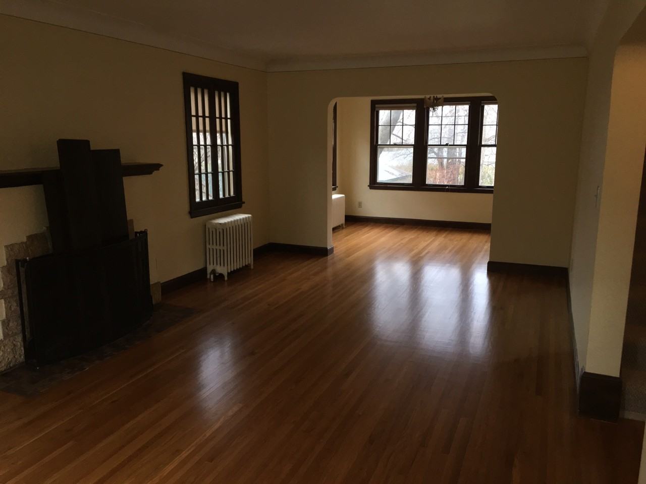 473 Woodlawn Ave - Photo 2 of 12