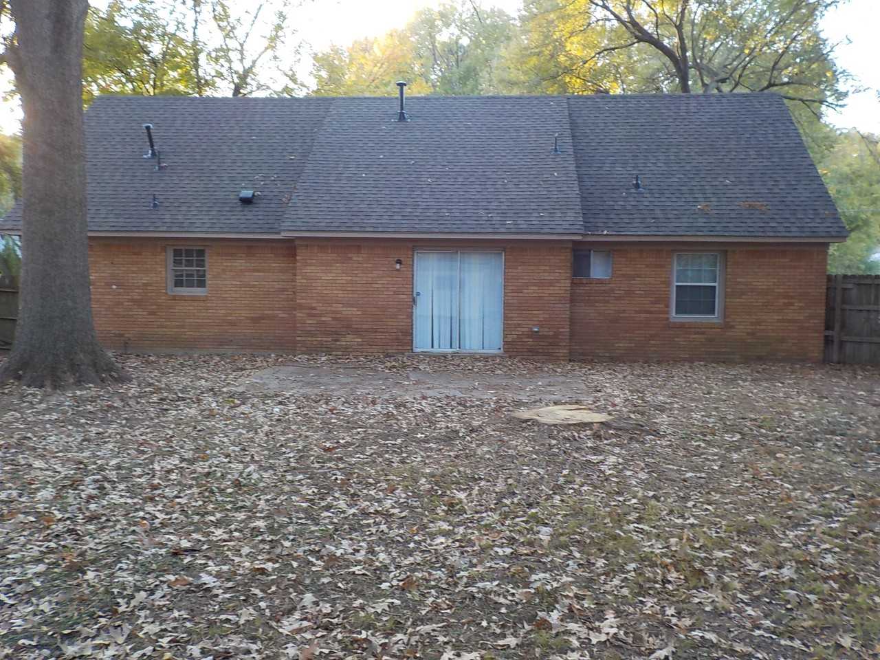 2828 Birchfield Dr - Photo 3 of 5
