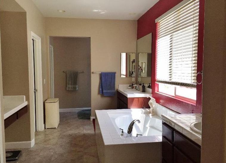 2620 Wyman Ct - Photo 2 of 8