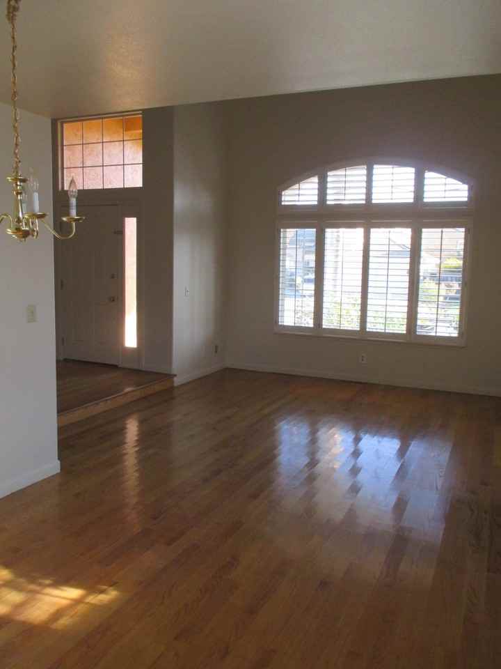 465 Calle Asta - Photo 3 of 34