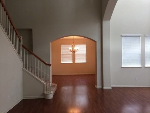 1415 Horizon Ln - Photo 3 of 17