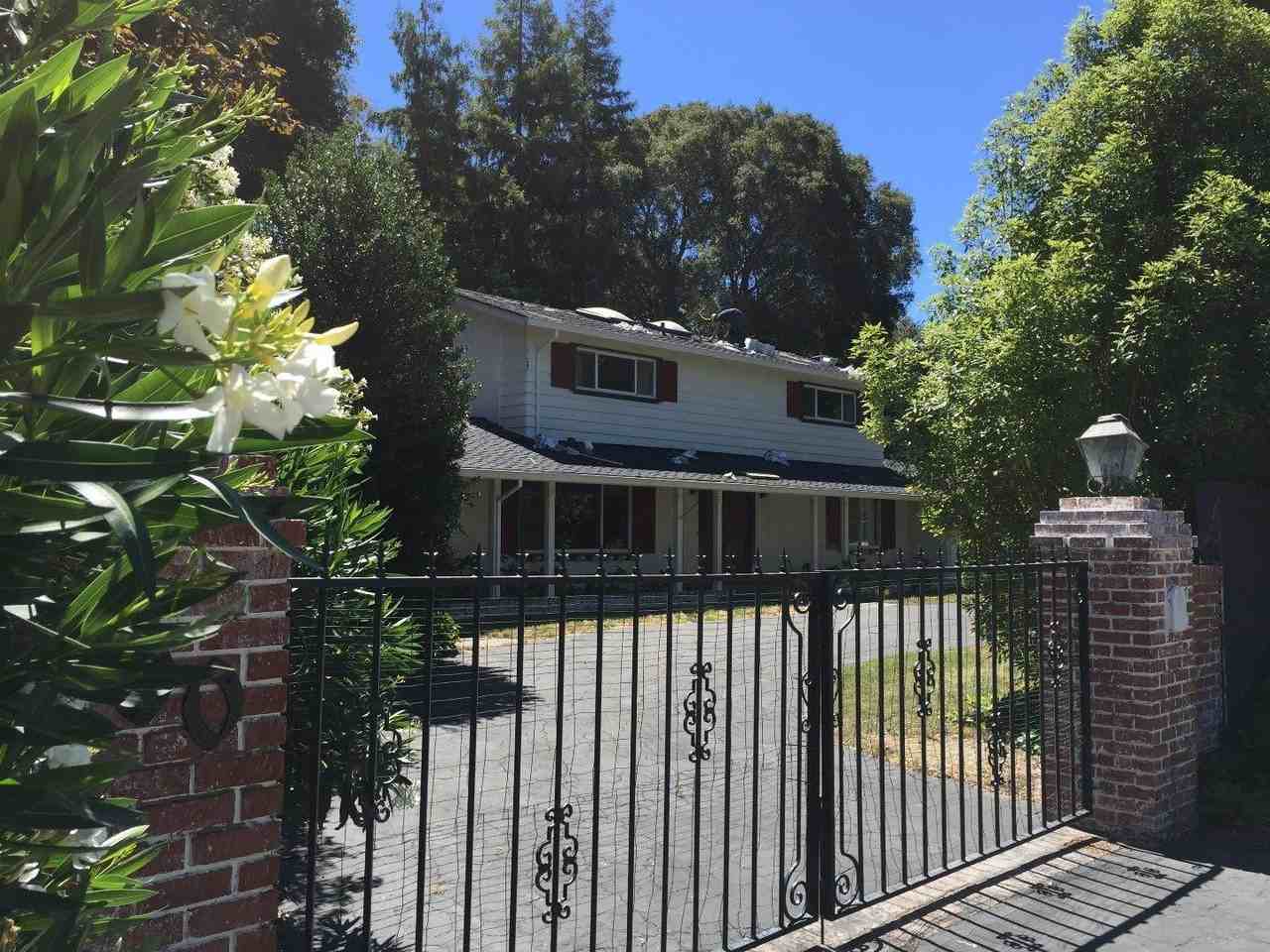 700 Ringwood Ave - Photo 2 of 3