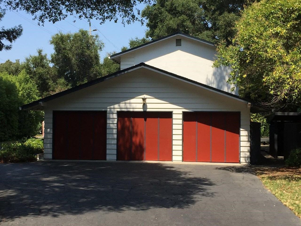 700 Ringwood Ave - Photo 3 of 3