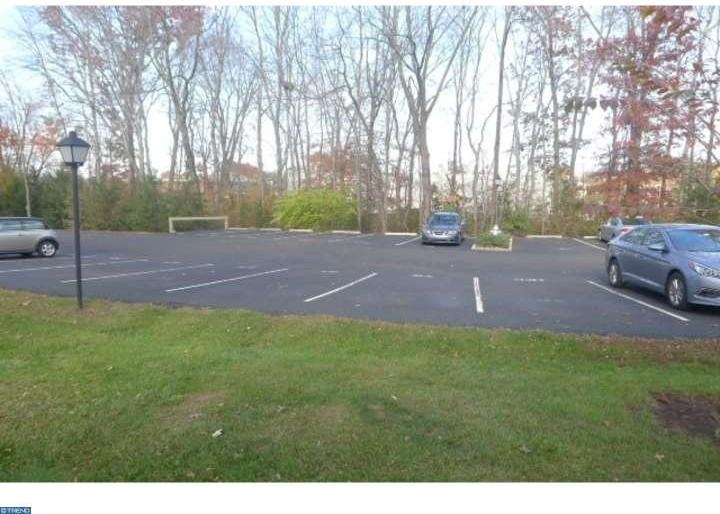 22 Twin Brooks Dr - Photo 2 of 18